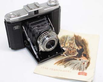 1949 Zeiss Ikon Nettar 518/16 Medium Format Camera with catalogue – 120 Film, Tested