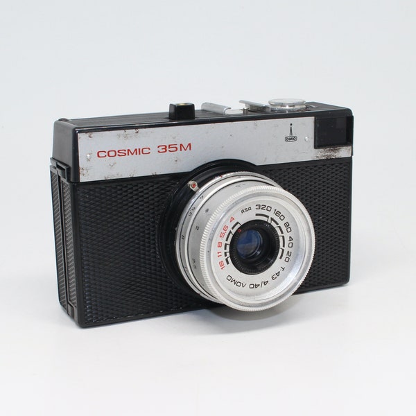 Lomography LOMO Cosmic 35M Camera with case and flash - Made in USSR and rare – Good condition and working - c.1969