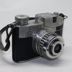 Comet 127 Film Art Deco Camera - c.1948 - Made by Bencini, Italy – Good condition and working