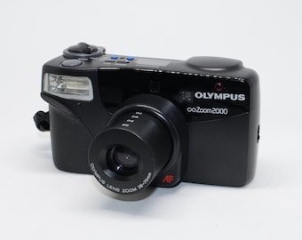 1990s Olympus Infinity Zoom 2000 35mm Film Compact Camera with manual and box