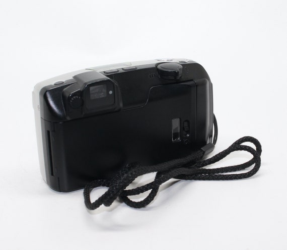 ペンタックス エスピオ 105 S: 35mmフィルムカメラ（ズームレンズ