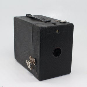 Kodak No 2 Cartridge Hawk-eye Model C 120 Film Antique Box Camera – c. 1926 - Tested and good condition