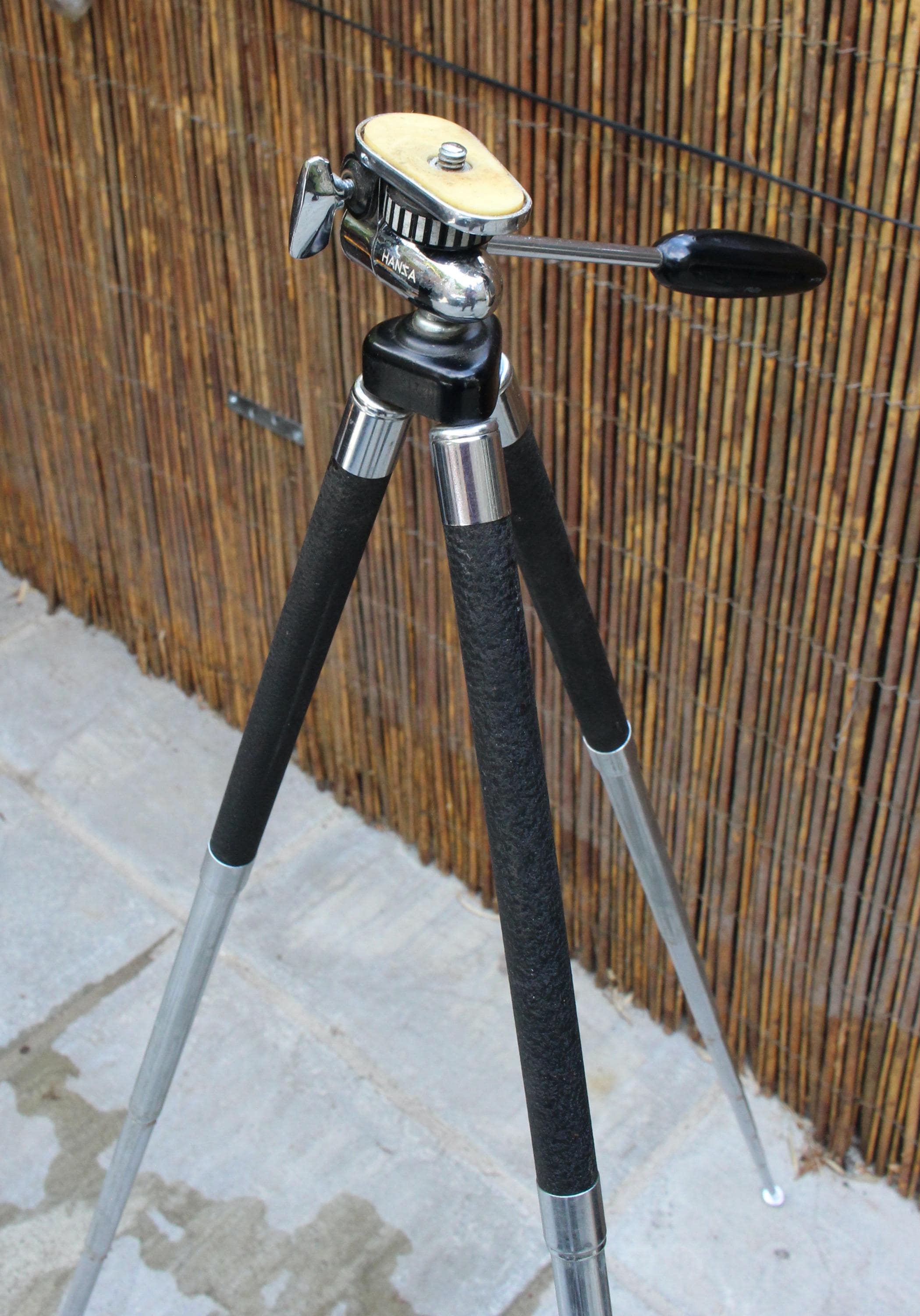 Vintage Hansa Telescopic Camera Photographic Tripod in Black