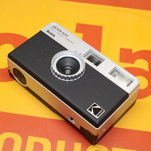 Kodak Ektar H35 Half Frame 35mm Film Reusable Black Compact Camera – Retro Vibes – 22mm Lens