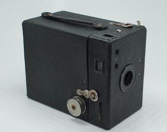 Ferrania Zeta Duplex 120 Film Viewfinder Box Camera With