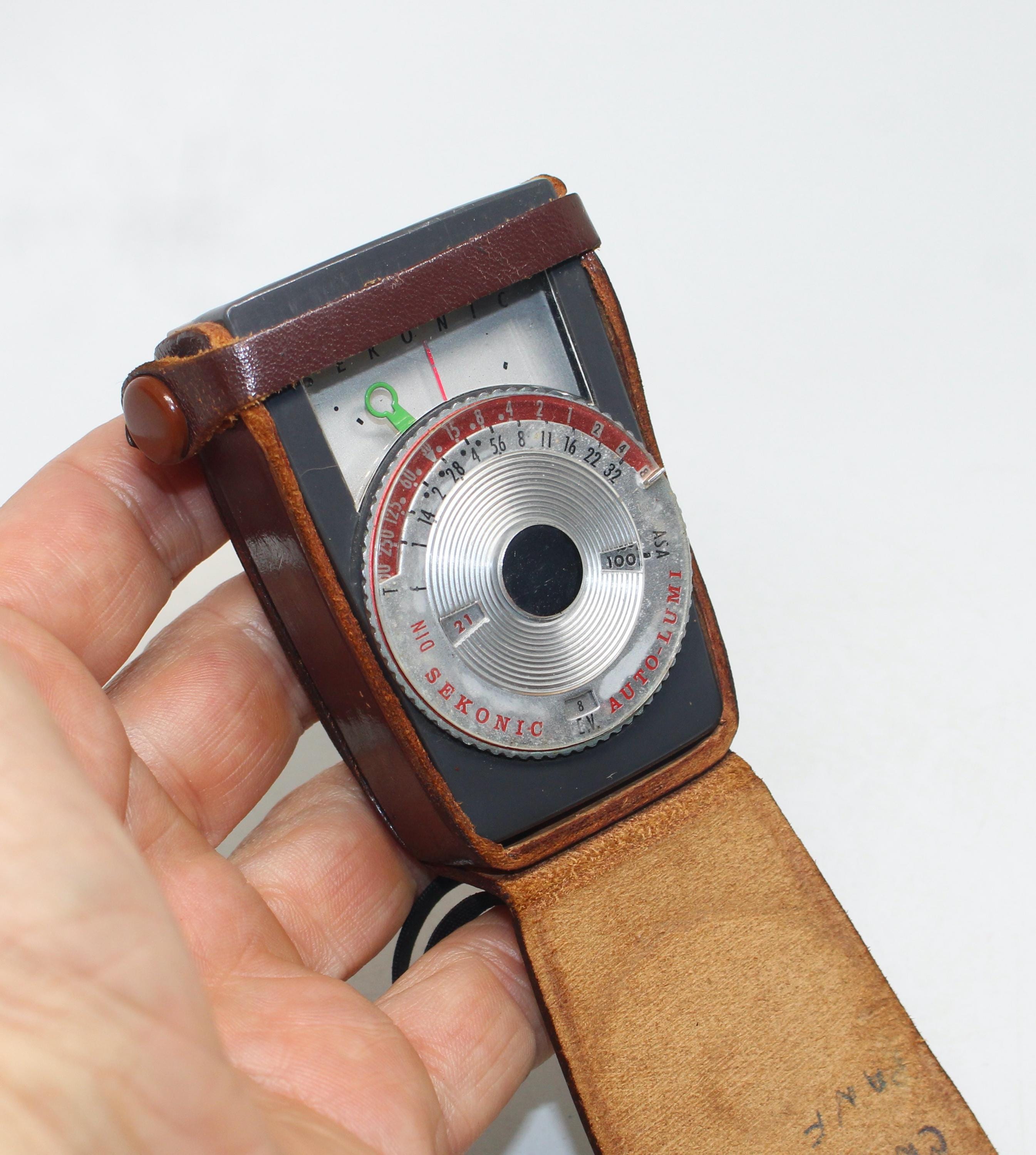 Vintage Sekonic L-86 Exposure Meter: Selenium Cell, Case & Strap