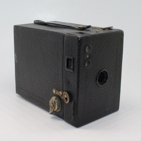 Kodak No 2 Cartridge Hawk-eye Model B 120 Film Antique Box Camera – c. 1926 - Tested and very good condition