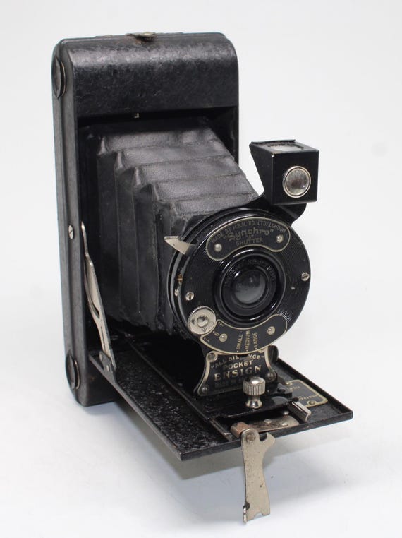 1920s Houghton Butcher Ensign All Distance Pocket Camera 120 Film with case