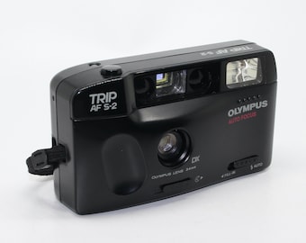 Olympus Trip AF S-2 35mm film Point and Shoot Camera with carry case - Lomo / Lomography - Very good condition and tested