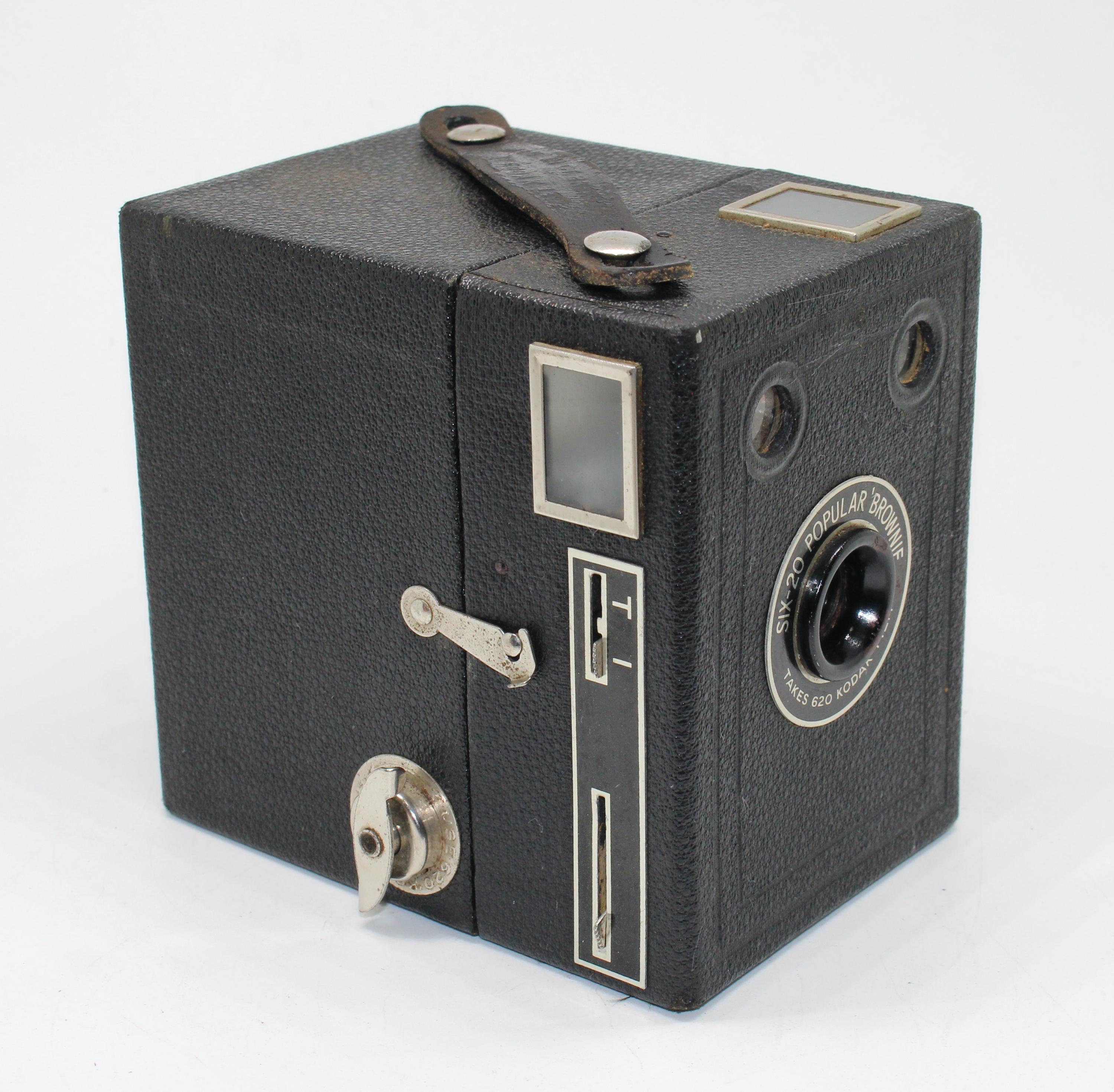 Vintage Kodak Six-20 Brownie Box Camera (c. 1939) With Carry Case