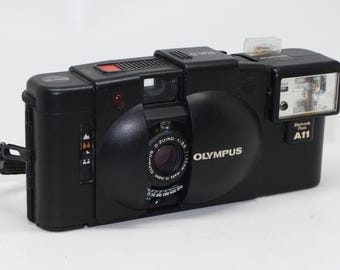 レトロビンテージ　フィルムカメラ　まとめてセット　OLYMPUS　xa2 a11 Vintage Olympus XA XA2 35mm Camera Lot With A16 A11 Flash