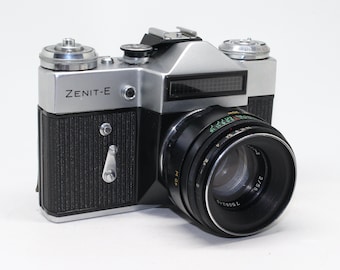 Zenit-E 35mm Film SLR Camera with 58mm Helios lens and case - Tested and very good condition - c.1975