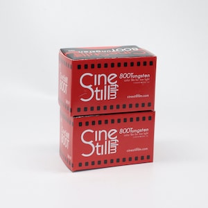 Twee rollen CineStill 800 wolfraam 35 mm kleurenfilm - 72 foto&#39;s