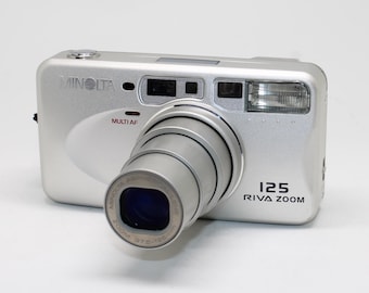 Vintage Minolta Riva Zoom 125: 35mm Film Camera with case, manual and retail boxes