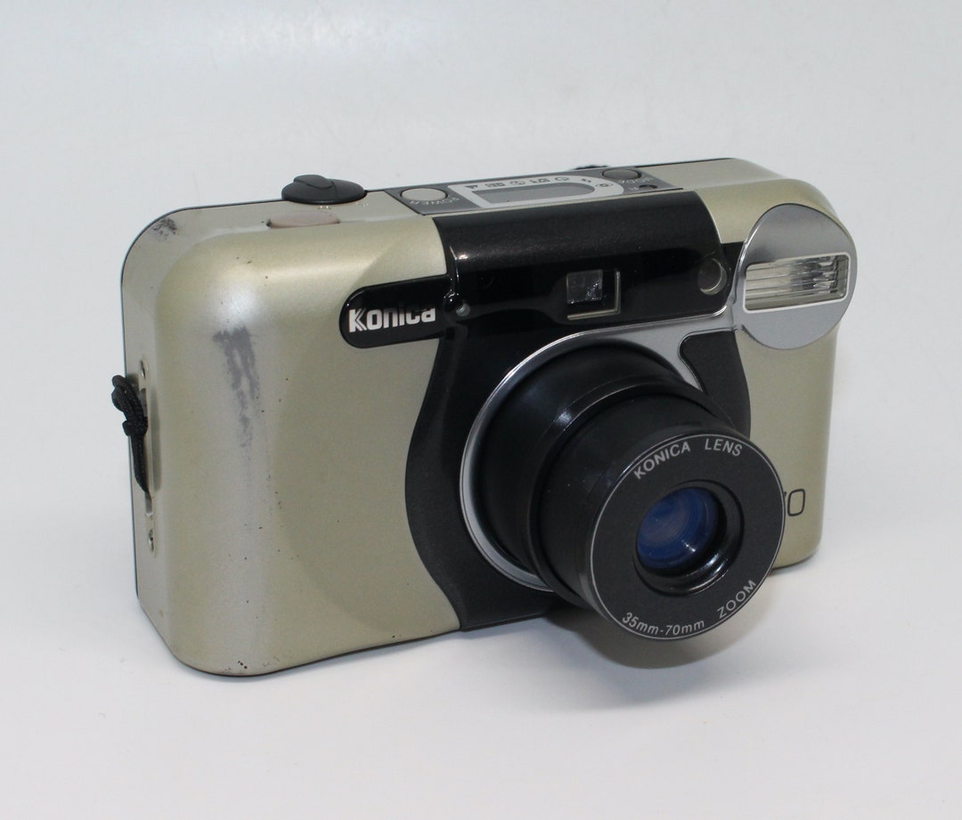 KONICA MR.70 AUTO DATE フイルムカメラ　2409561 KONICA MR.70 AUTO DATE フイルムカメラ 2409561 - メルカリ