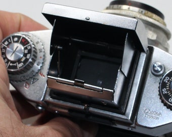 Ihagee Waist Level Finder with focusing screen SI10 for Exakta Cameras - Good condition - c.1960s - Made in Germany