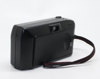 Nikon RF-10 35mm Film Camera: Auto-focus, With Case