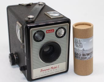 1957 Kodak Brownie Model I Box Camera with case and new film - Tested