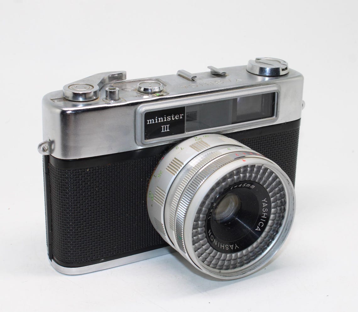 Yashica Minister III Rangefinder 35mm Film Camera with case – Very good condition and tested, photo 1 of 5