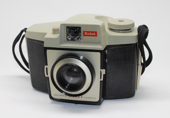 Vintage 1960 Kodak Brownie Cresta 3 Camera: 1960s Bakelite Film Camera - Tested