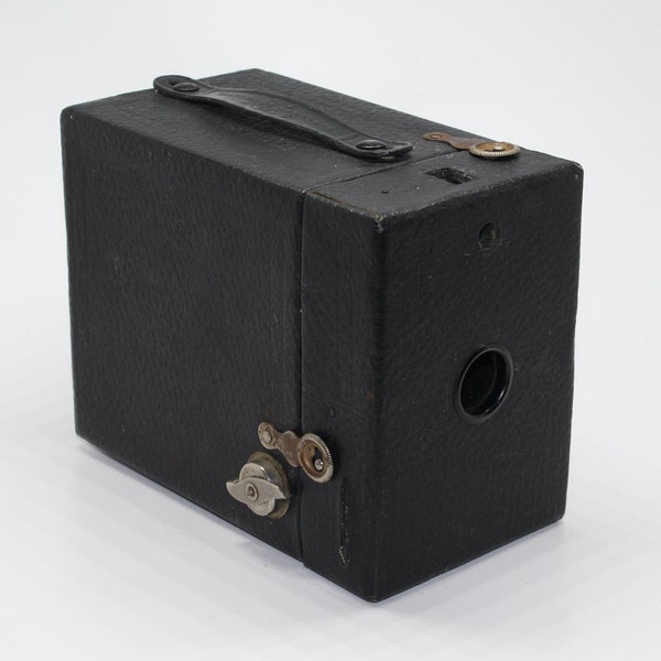 Kodak No 2 Cartridge Hawk-eye Model C 120 Film Antique Box Camera – c. 1926 - Tested and good condition