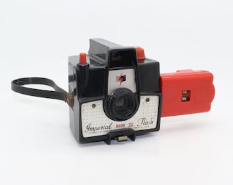 Vintage Imperial Mark XII Flash Camera: 620 Film, 1950s Collectible
