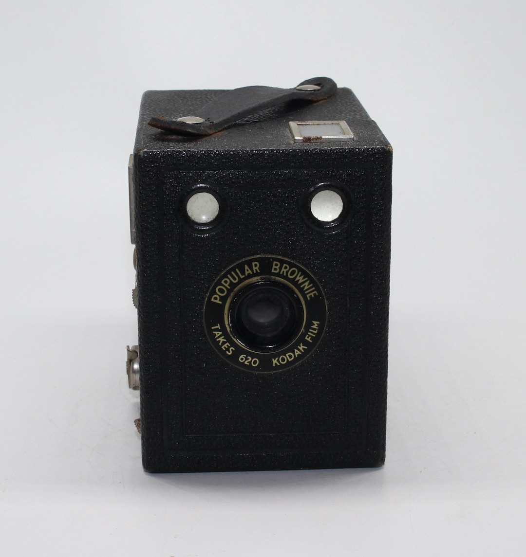 BROWNIE JUNIOR Six-20 カメラ Kodak Six-20 Brownie Junior, Flash Contacts, US Model|Art