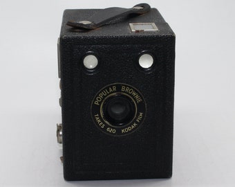 【アンティーク】コダック ブラウニー フラッシュ シックス 20 Kodak Brownie Flash Six-20 Camera c.1930-1940 | S16 Home