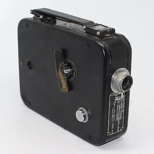Vintage Cine-Kodak Eight Model 20 8mm Film Camera (1932)