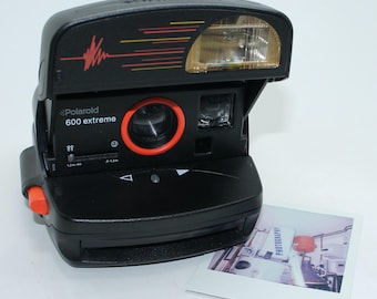 Polaroid 600 Extreme Instant Camera with box and manual - Beautifully retro! Tested and working