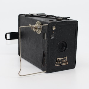 Ancien Appareil Photo N°2 Brownie Model D Eastman Kodak, Pour Pièces Ou Déco