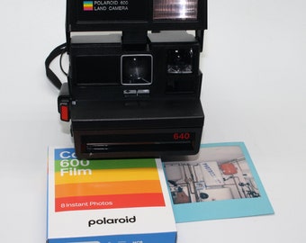 Polaroid 640 Instant Land Camera with a pack of new Polaroid 600 film, printed manual and box - Tested and very good condition