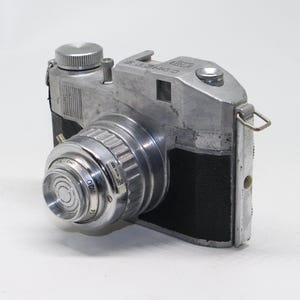 Art Deco Comet S 127 Film Camera: Bencini, Italy c.1950 - With Case & Cap