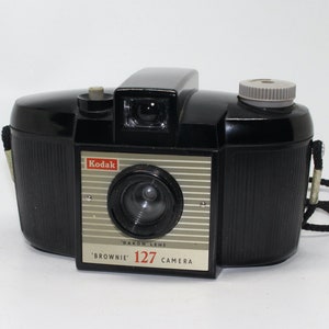 Vintage Kodak Brownie 127 Camera: 1950s Bakelite Film Camera with Case