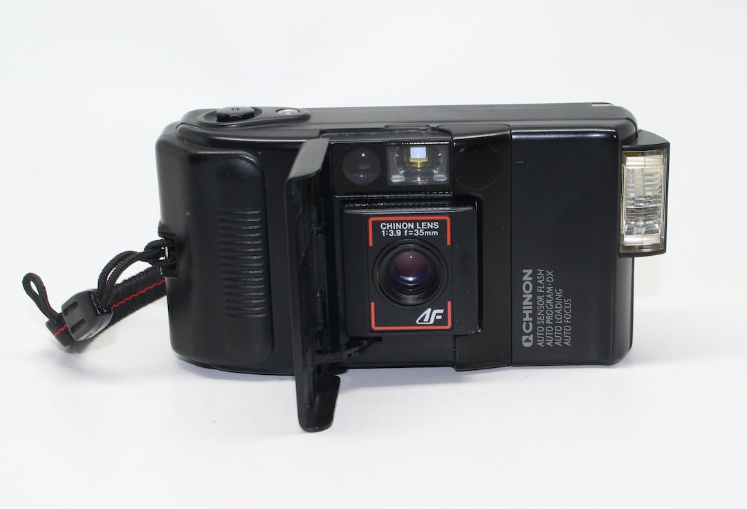 Chinon Belami AF 35mm Film Compact Camera With Single Barn Door C.1989