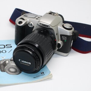 ヴィンテージ Canon EOS 500n フィルム一眼レフカメラ（80-200 mm