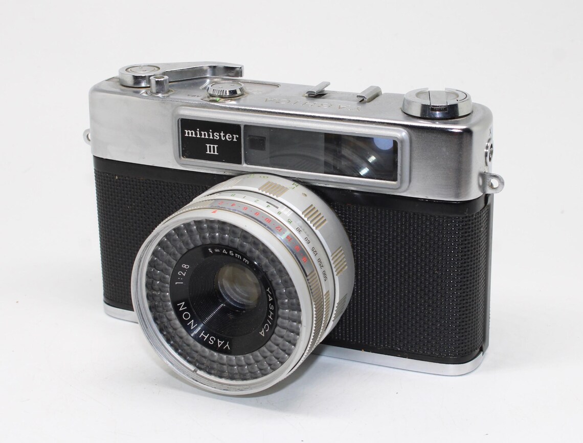 Yashica Minister III Rangefinder 35mm Film Camera with case – Very good condition and tested, photo 4 of 5