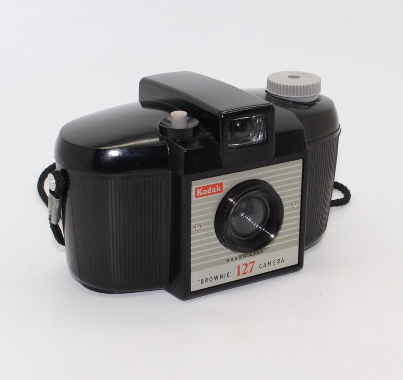Kodak Brownie 127 Film Bakelite Camera with original box