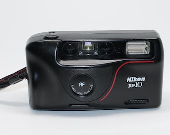 1992 Nikon RF-10 35mm Film Auto-focus Compact Camera with case – Tested