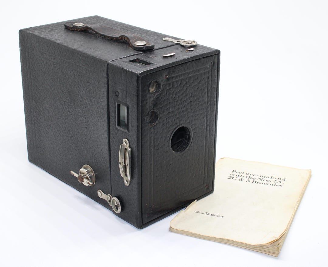 Vintage Kodak Brownie No. 2A Camera - 1920s Canadian Edition With Case ...