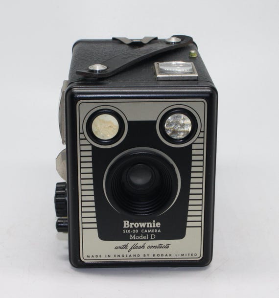 Kodak コダック SIX-20 BROWNIE ボックスカメラ ヴィンテージ コダック ブラウニー シックス-20 モデルD ボックス