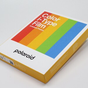 Polaroid color 2024 i type film