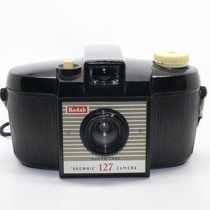 Kodak Brownie 127 Film Bakelite Camera With Case – Classic