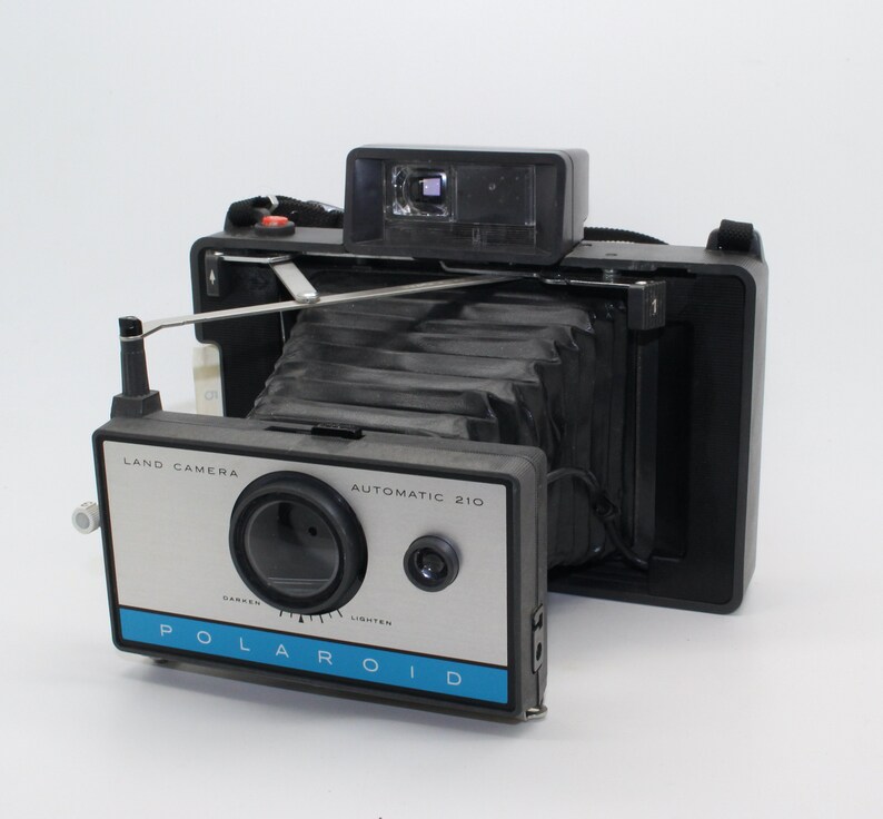 Polaroid Land Camera Automatic 210 Instant Camera with cold-clip Polaroid Land Camera Automatic 210 Instant Camera with cold-clip