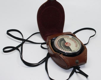 Dejur Amsco Corporation Model 40 Light Meter with leather case and strap - Rare and working - c.1940 Model