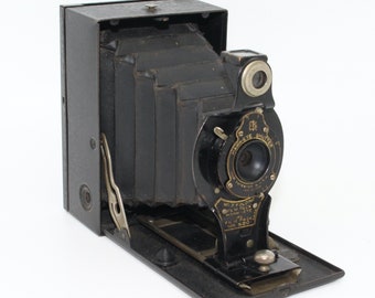 Eastman Kodak No.2 Folding Film Pack Hawk Eye for 520 film packs - RARE - Only 3 inches wide - c.1923 - Good condition - Working shutter