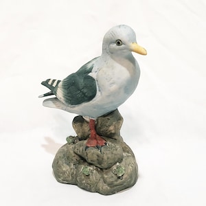 Seagull Bird standing on rocks Figurine 6" Ceramic Vintage