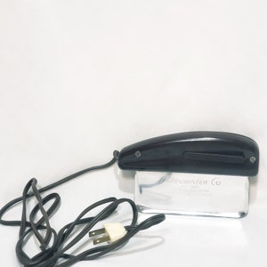 Vintage Pressmaster Co. Electric Garment Presser 6&quot; x 3.5&quot; Travel Iron