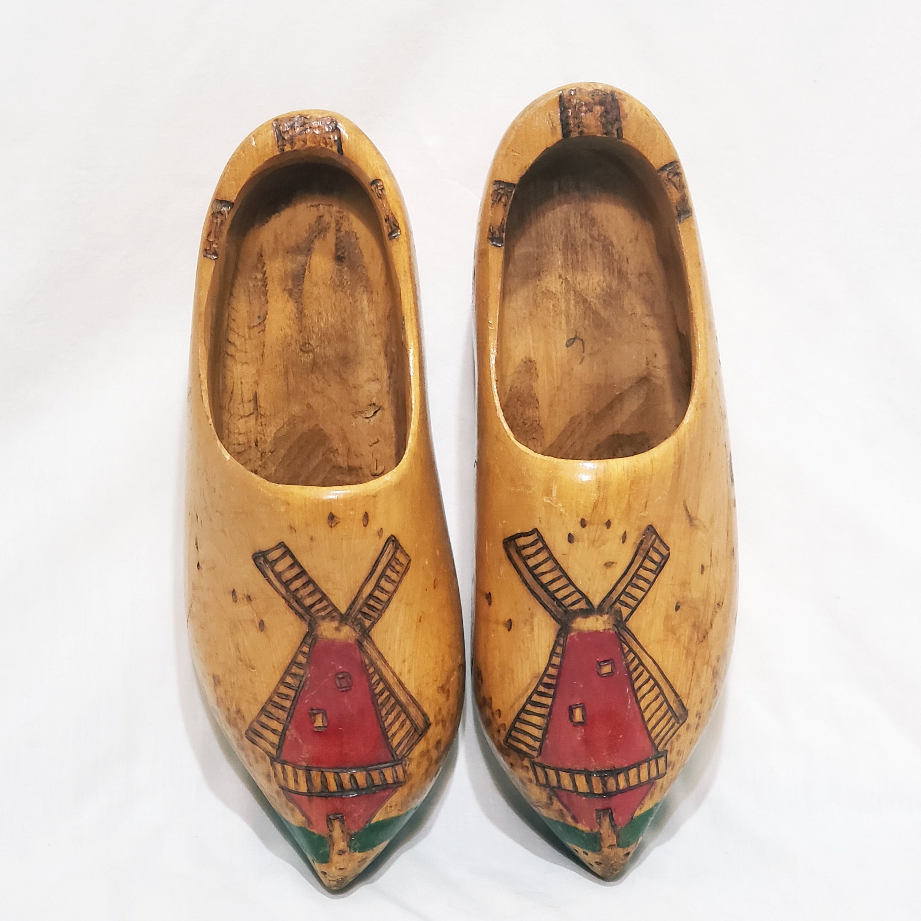 Wooden Shoes Name Carlton Carved Holland Michigan Painted Windmill Vintage  12