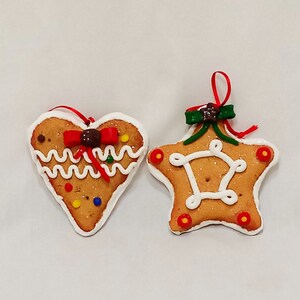Paar Cookie Weihnachtsverzierung 7,5 cm Urlaub Food Resin Glitzer Zuckerguss Stern Herz